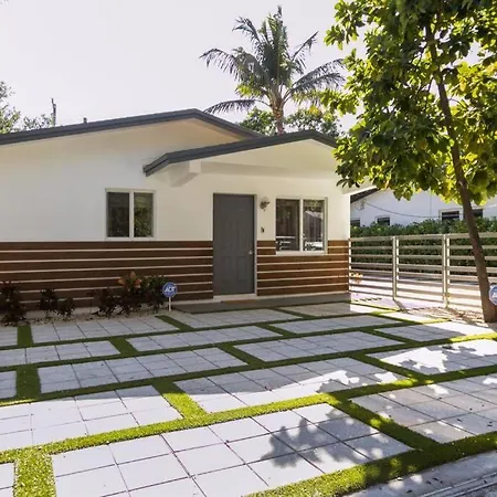 Casa Madeira 2@ The Heart Of Miami Design District Villa